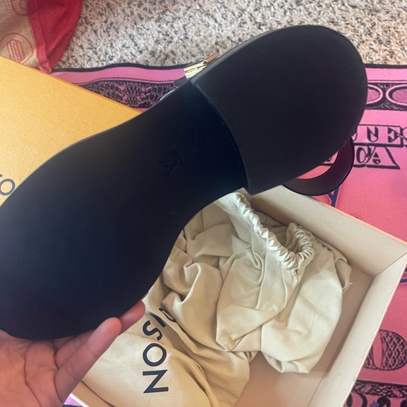 Louis Vuitton Wonderland Flat Ranger - Picture 4 of 4